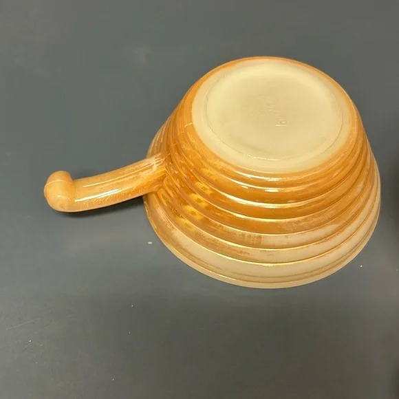 Vintage Fire King Luster Bowl With Handle Peach Iridescent Beehive Ovenware Soup - Picture 5 of 7